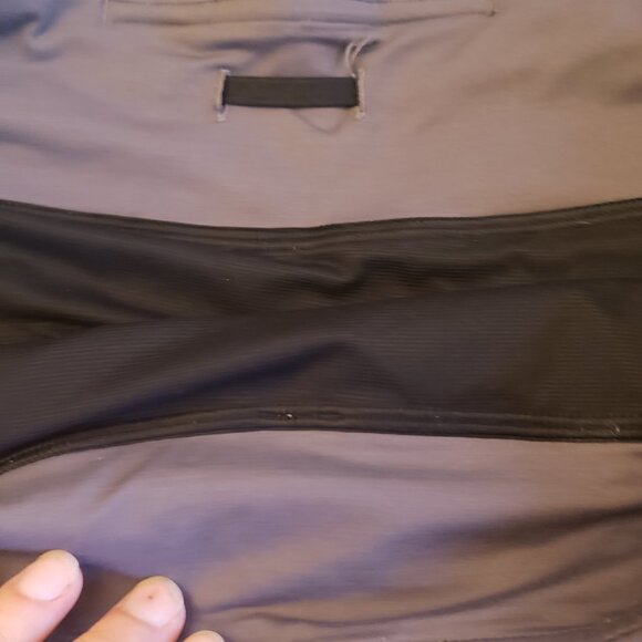 Lululemon Speed Up Shorts. Black 6 - Picture 6 of 7